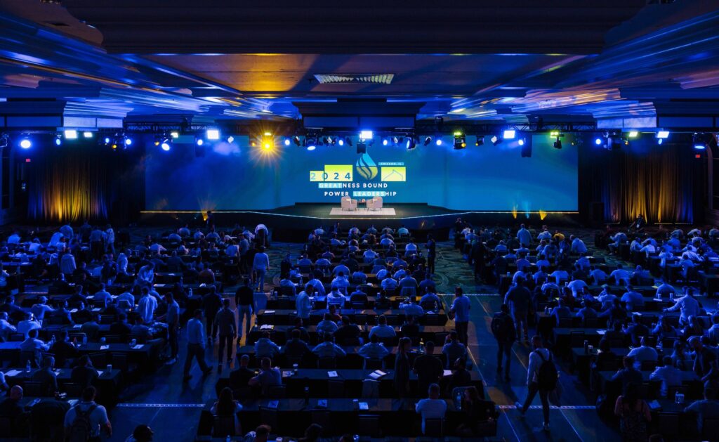 A ballroom full of POWER employees during the Chicago leadership conference.