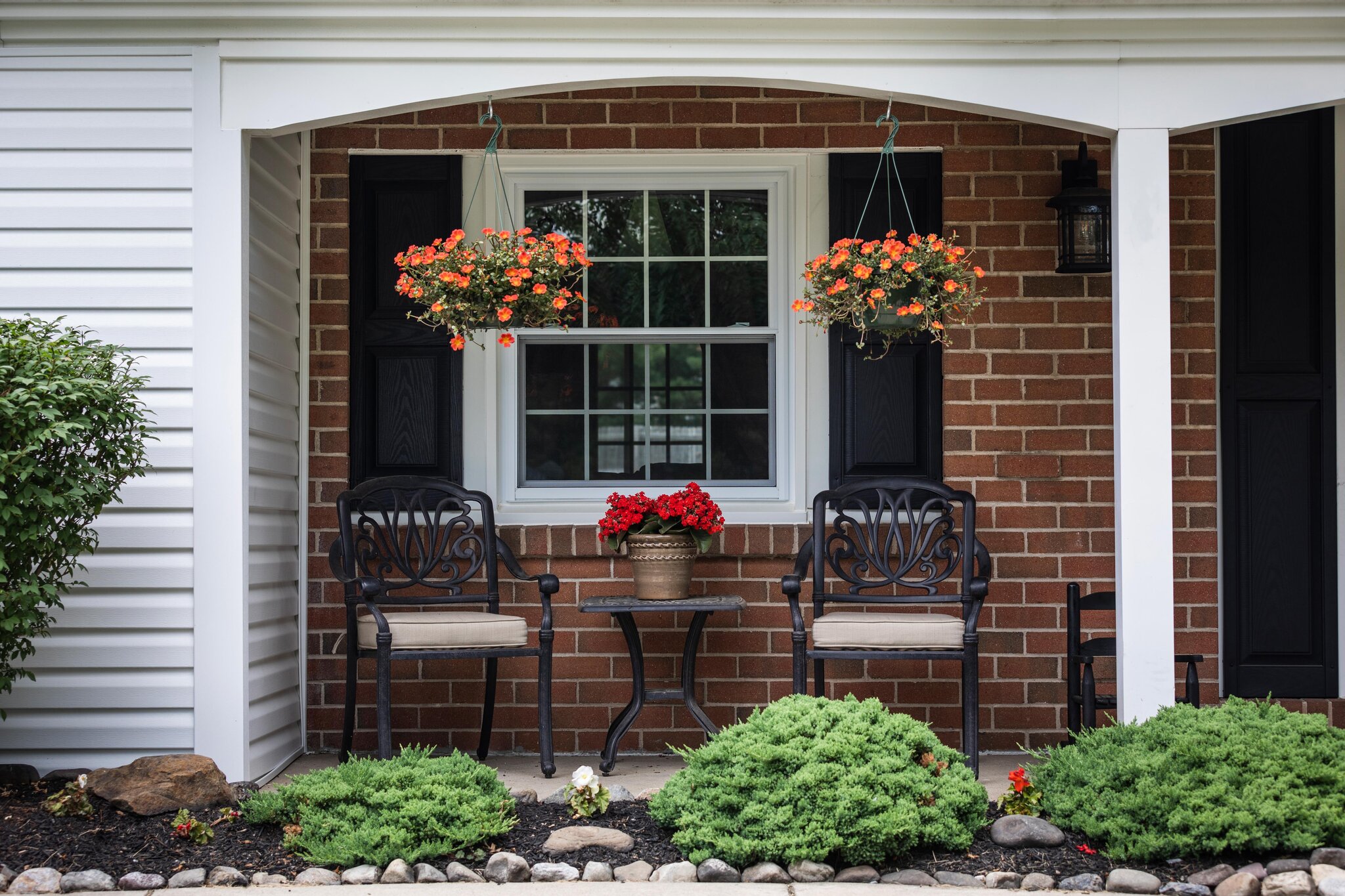 Make a Grand Entrance with These Entryway Door Ideas