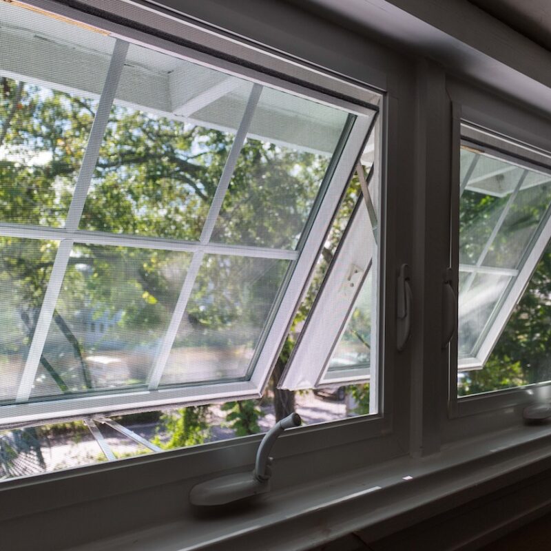 Window Awnings vs. Awning Windows: What’s the Difference?
